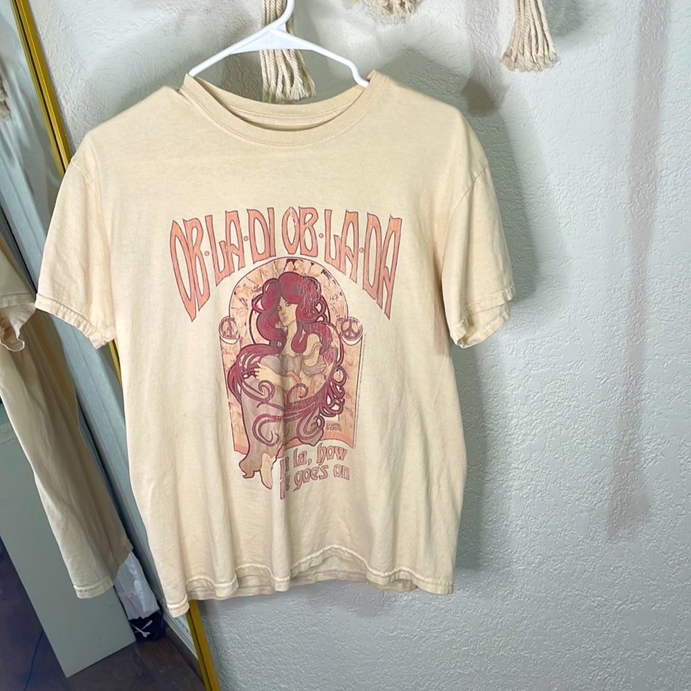 graphic tee
